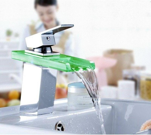 LED Temperature Color - Changing Faucet