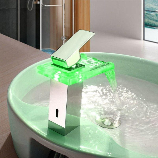 LED Temperature Color - Changing Faucet