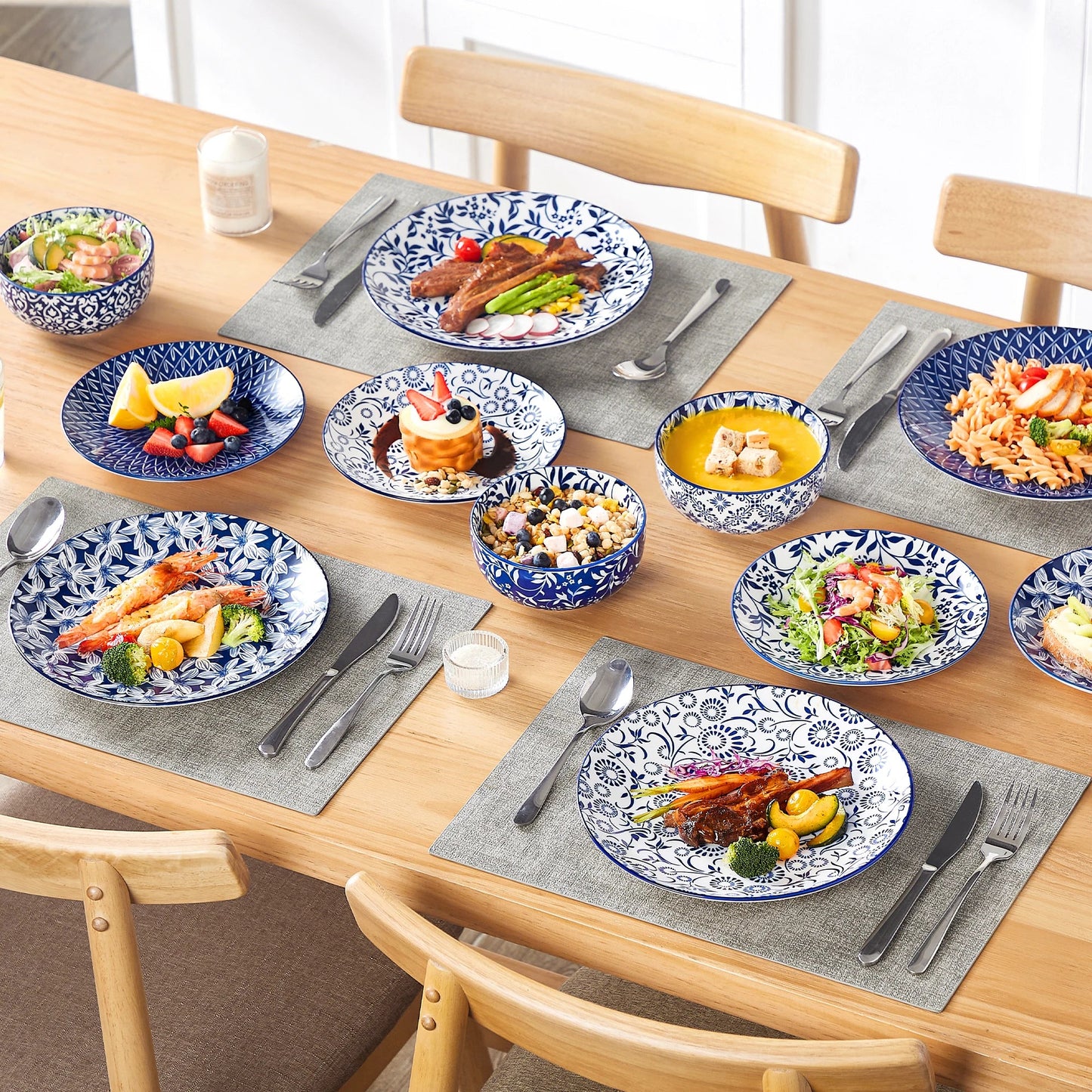 Chinese Blue and White Porcelain Plate Set
