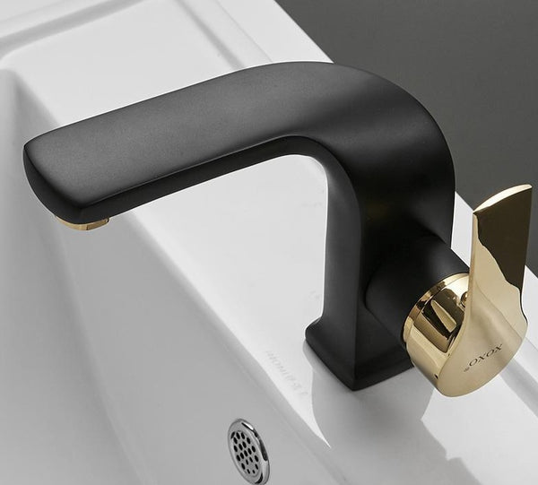 Specter - curved lux bathroom faucet